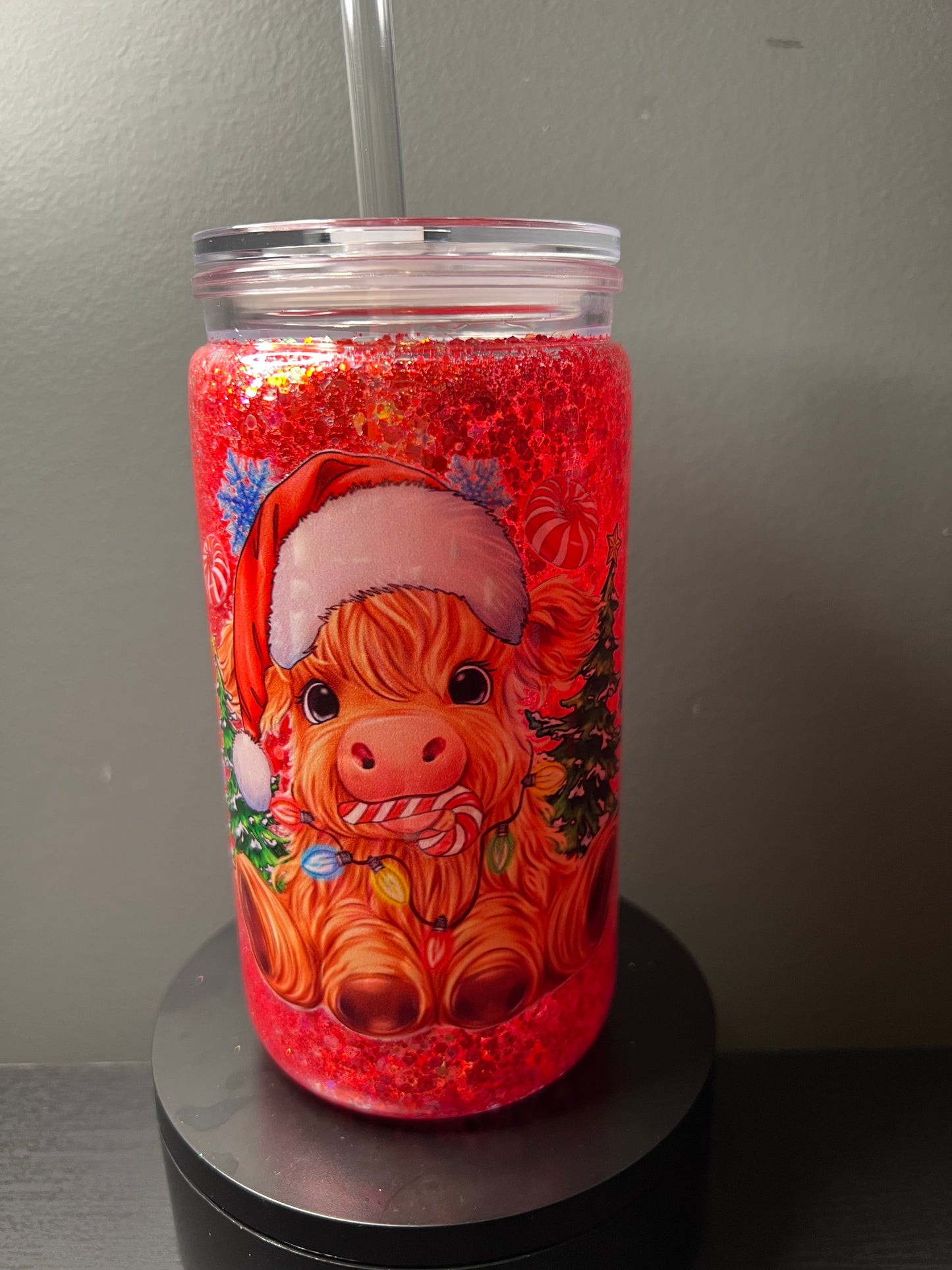 16 oz highland Christmas glitter snowglobe