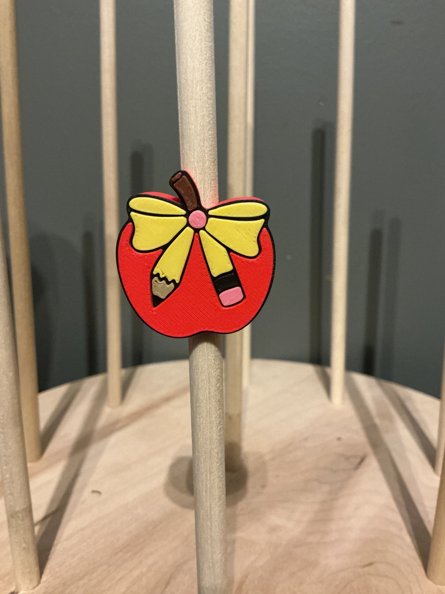Apple with bow 3d straw topper