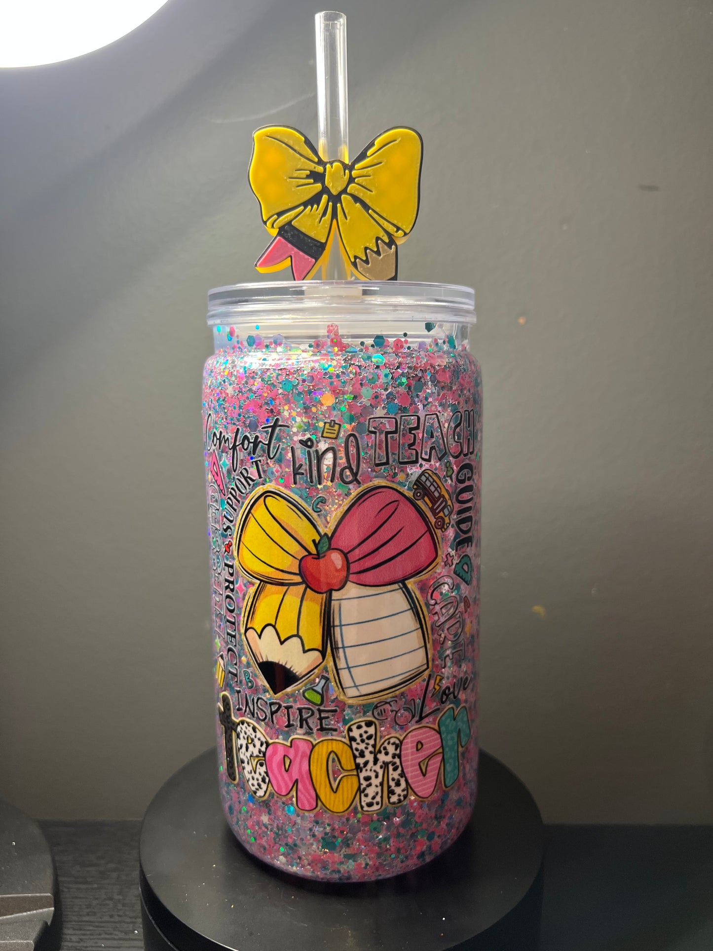 16 oz teacher glitter snowglobe with 3d straw topper